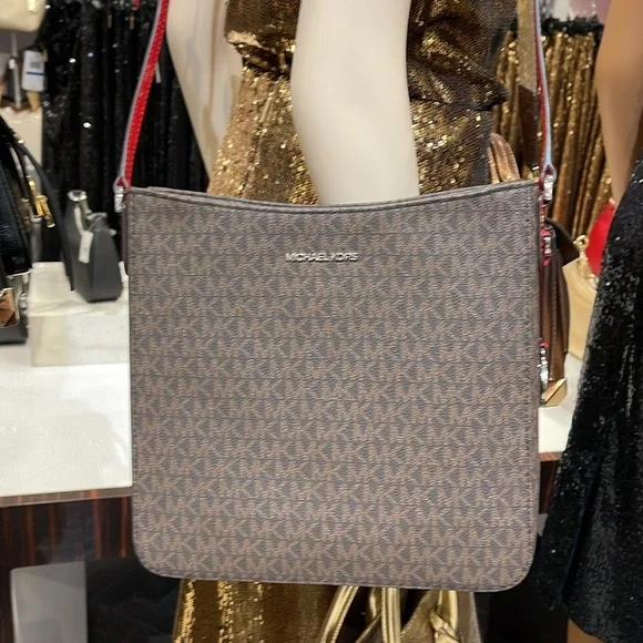 MICHAEL KORS 
Jet Set Travel Large Logo Messenger Bag
COLOR BRIGHT RED
NWT - Picture 9 of 16